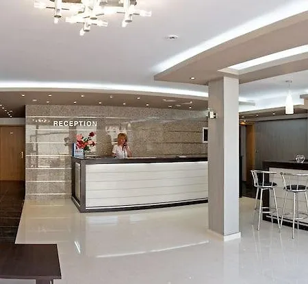 Vemara Club And - Free Parking And Free Access מלון