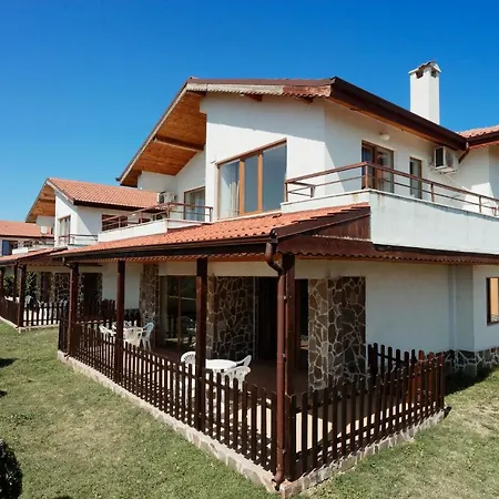 Vemara Club And - Free Parking And Free Access فندق ابزور