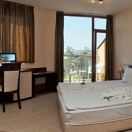 מלון Vemara Club And - Free Parking And Free Access