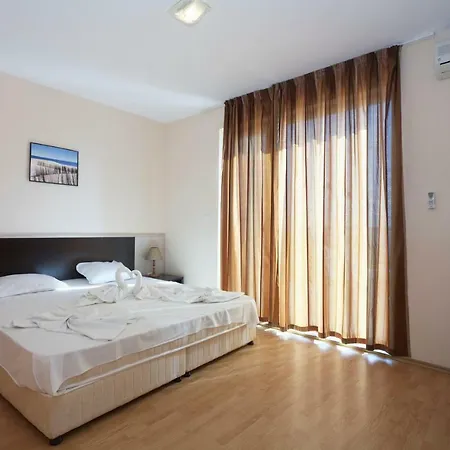 Vemara Club And - Free Parking And Free Access 3* אובזור