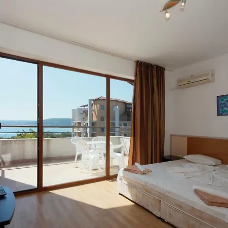 מלון Vemara Club And - Free Parking And Free Access