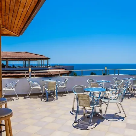 Vemara Club And - Free Parking And Free Access 3* ابزور