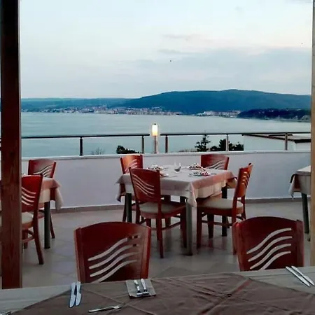 מלון Vemara Club And - Free Parking And Free Access