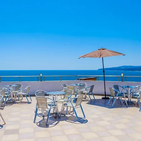 Vemara Club And - Free Parking And Free Access מלון