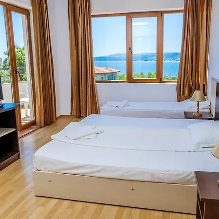 Vemara Club And - Free Parking And Free Access 3* אובזור