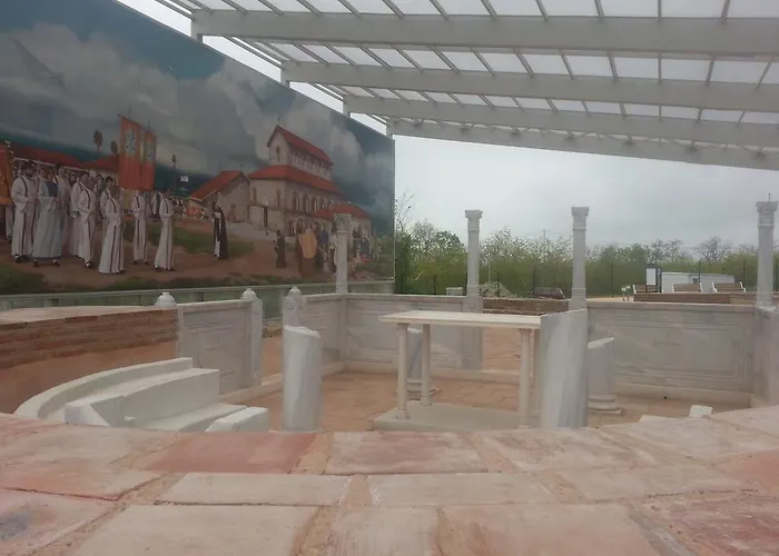 Vemara Club And - Free Parking And Free Access