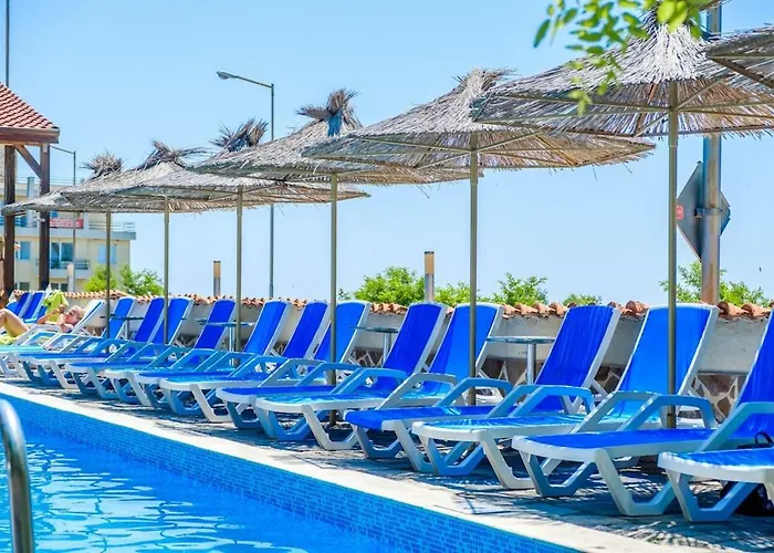Vemara Club And - Free Parking And Free Access 3*