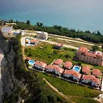 Vemara Club And - Free Parking And Free Access Хотел