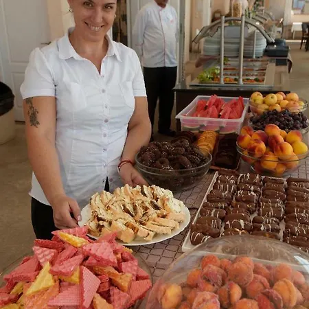 Vemara Club And - Free Parking And Free Access Хотел 3*