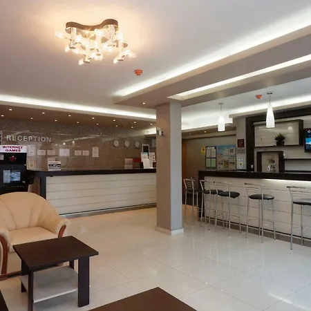 Vemara Club And - Free Parking And Free Access Хотел