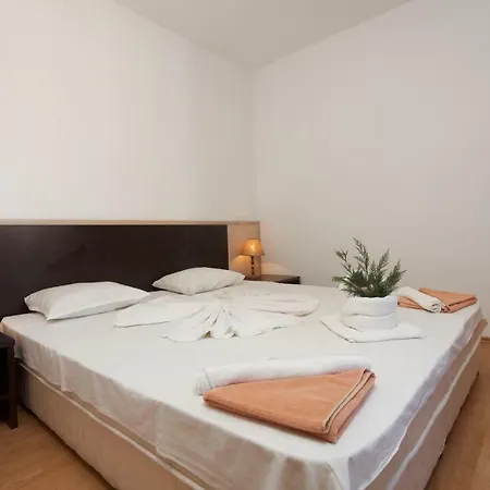 Vemara Club And - Free Parking And Free Access Obsor