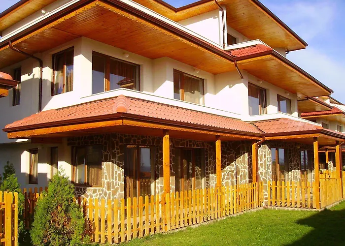 Vemara Club And - Free Parking And Free Access 3*