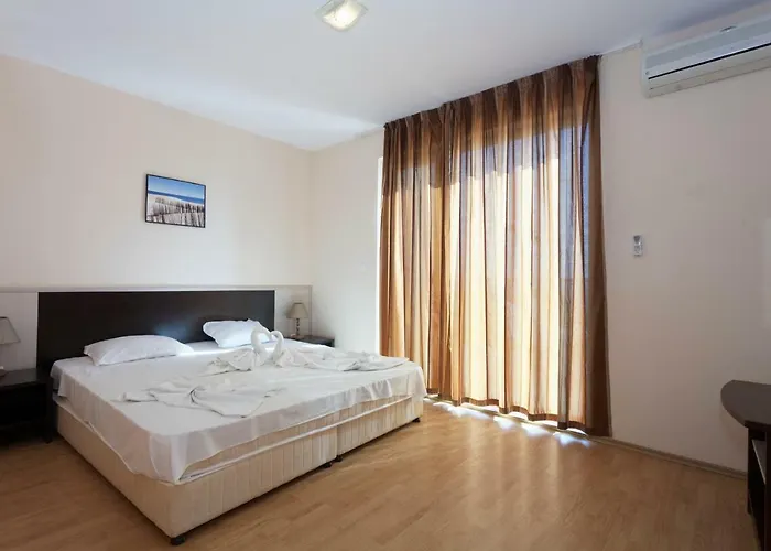 Vemara Club And - Free Parking And Free Access 3* Obzor