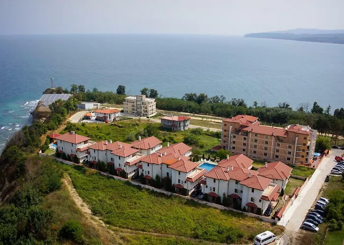 Отель Vemara Club And - Free Parking And Free Access