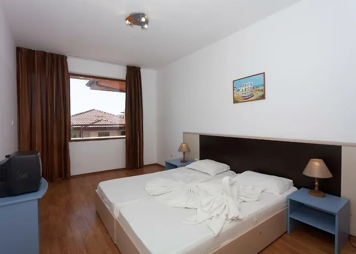 Vemara Club And - Free Parking And Free Access