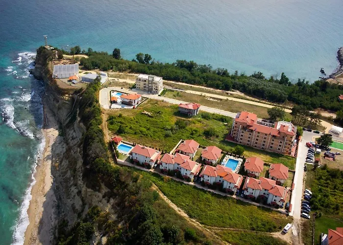 Vemara Club And - Free Parking And Free Access Отель