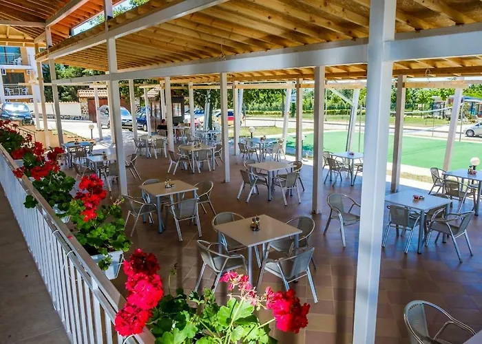 Vemara Club And - Free Parking And Free Access 3* Обзор