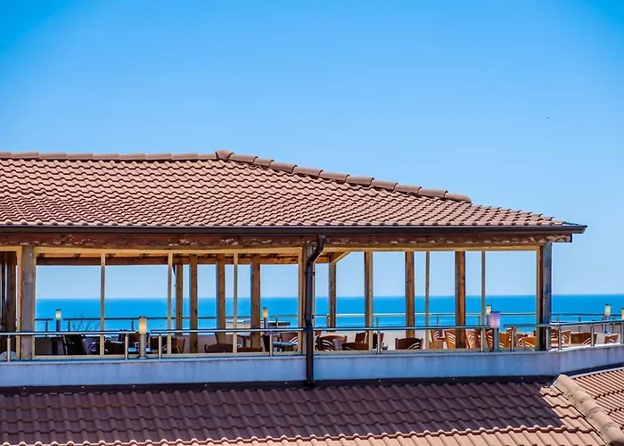 Vemara Club And - Free Parking And Free Access 3*