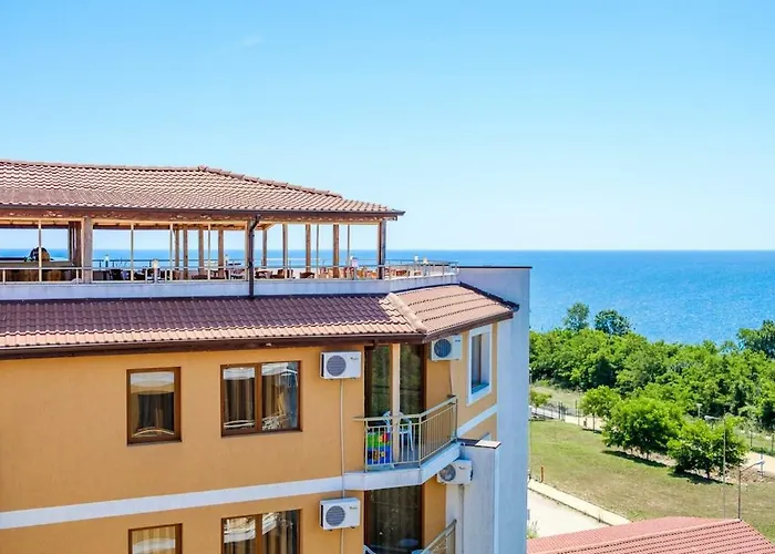 Vemara Club And - Free Parking And Free Access 3*