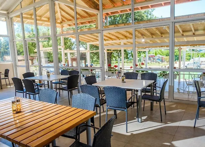 Hotel Vemara Club And - Free Parking And Free Access Obzor